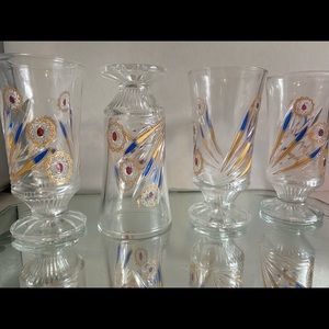 Set of 4 mcm vintage /antique 7oz drinking glasses